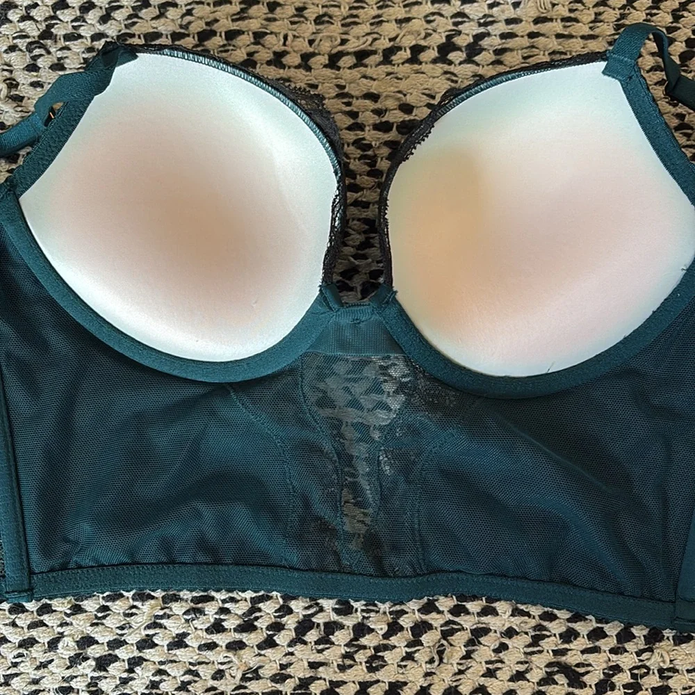 Victoria’s Secret veey sexy push up lingerie top. - Picture 2 of 4